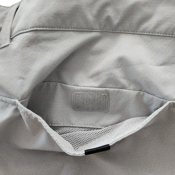 The North Face Men's Size 38 Meld Grey Rolling Sun FlashDry Shorts - Picture 9 of 13